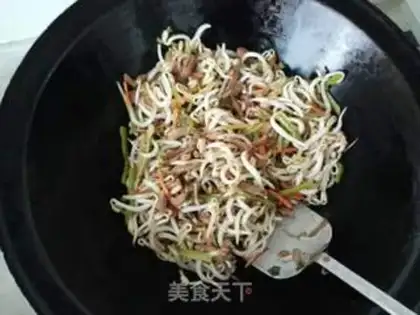 Make Elbow, green bean sprouts step 10