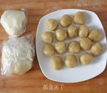 Make Lotus souffle step 2