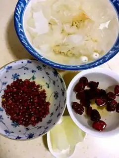Make Silver-eared red-tree red-bean soup step 0