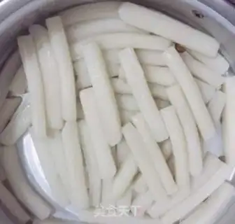 Make Bean petal pastry step 2