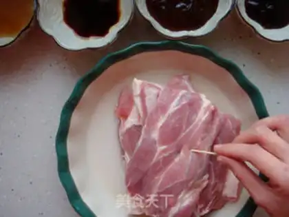 Make Honey sauce and roast meat step 1