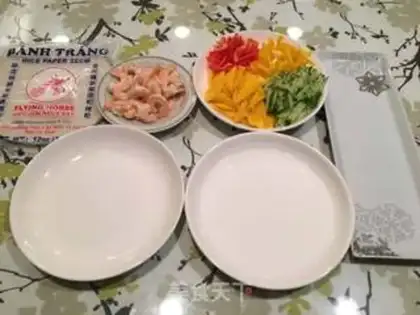 Make The cross-shrimp spring roll step 2