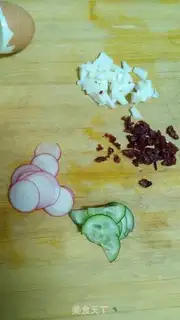 Make Cranberry sushi ring step 1