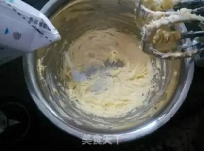 Make Christmas frosting cookies step 2