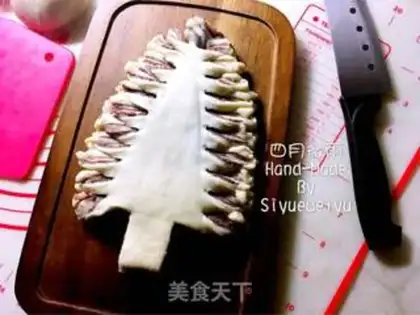 Make Christmas tree bean bread step 11