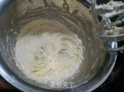 Make Christmas frosting cookies step 3