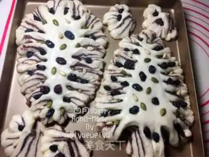 Make Christmas tree bean bread step 14