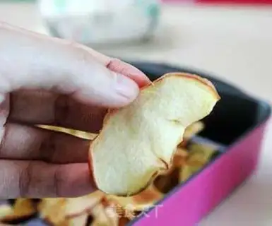 Make Baked apple chips step 3
