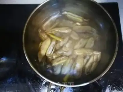 Make Cleaning up peanuts step 1
