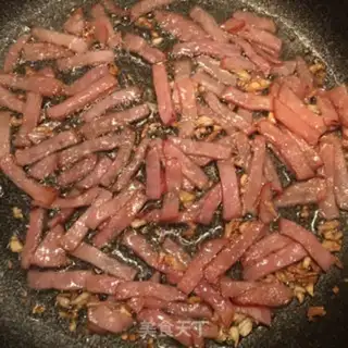 Make Egg and ham noodles step 5