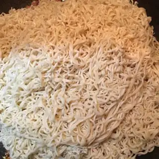 Make Egg and ham noodles step 6