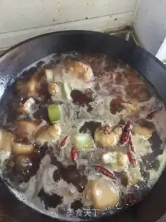 Make Red burning pig hoof step 4