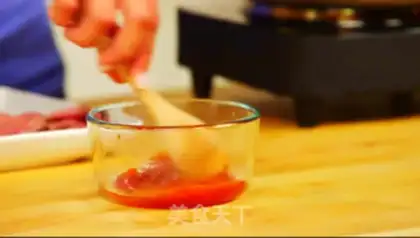 Make Super-class cheese and beef burgers step 2