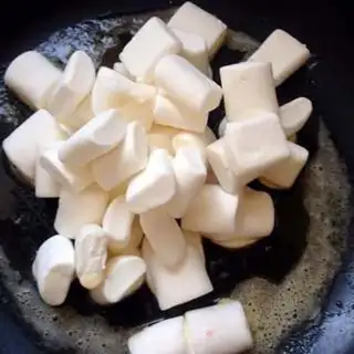Make Coffee Cow Rolling Sugar step 1