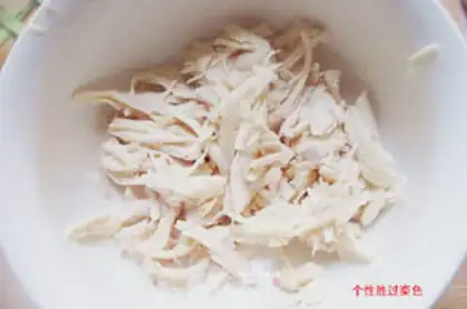 Make Spicy chicken silk step 3