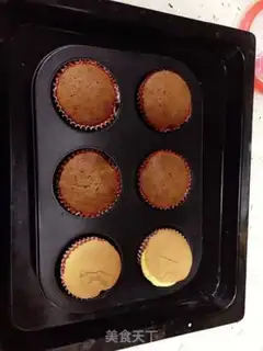 Make Chocolate cupcakes step 7