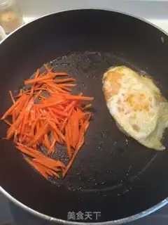 Make A simple breakfast sandwich step 0
