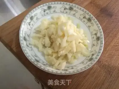 Make Garlic fan dolls step 1