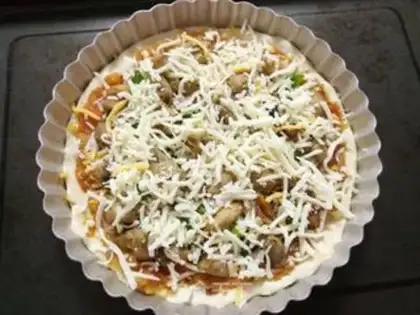 Make Black pepper chicken pizza step 19