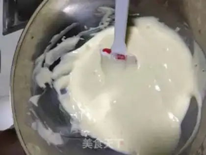 Make Snowman cupcakes step 5