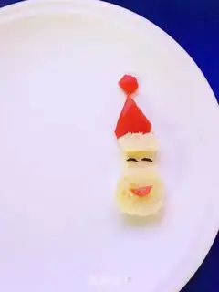 Make Christmas fruit platter step 3