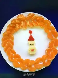 Make Christmas fruit platter step 5