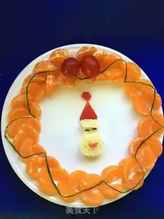 Make Christmas fruit platter step 7