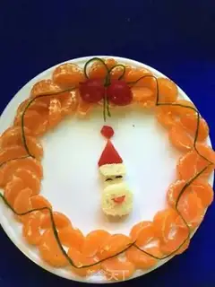 Make Christmas fruit platter step 8