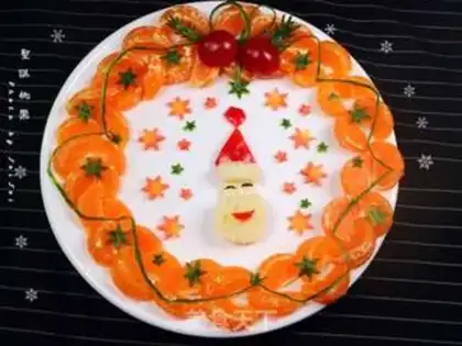 Make Christmas fruit platter step 13