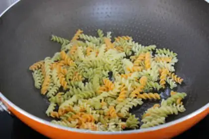 Make Peanut butter and macaroni step 4