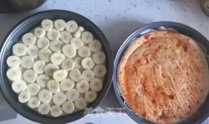 Make Fruit pizza. Seafood pizza step 2