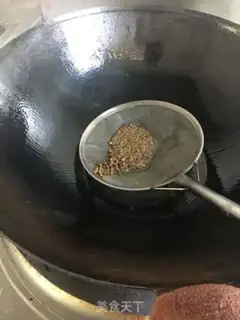 Make Spicy golden needle mushrooms step 1