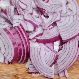 Make Onion fried eggs step 2