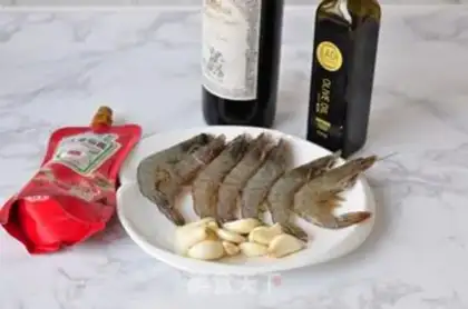Make Garlic red shrimp step 0