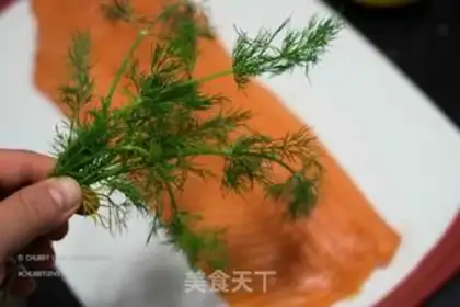 Make Salted salmon in Eastern Europe step 2
