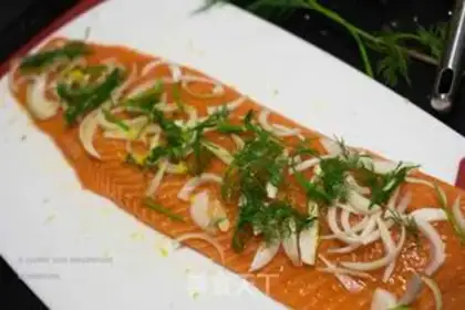 Make Salted salmon in Eastern Europe step 3