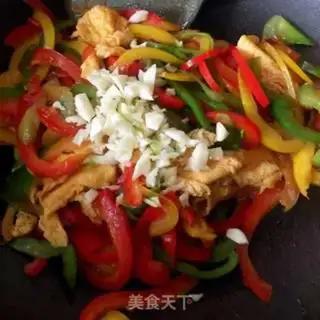 Make Eggs and peppers step 6