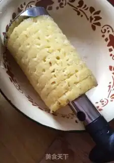 Make Pineapple rice step 1