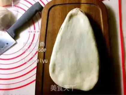 Make Christmas tree bean bread step 9