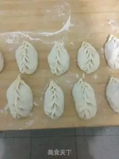 Make Piggy buns step 6