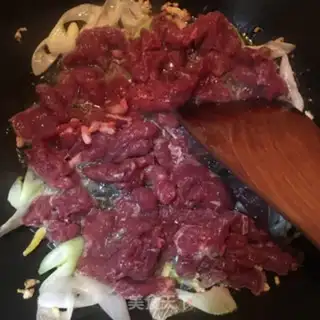 Make Beef on an onion step 3