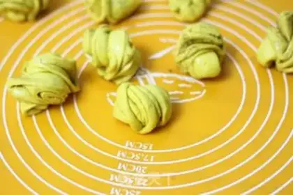 Make Pumpkin pretzels step 7