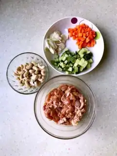 Make Cashew chicken step 0