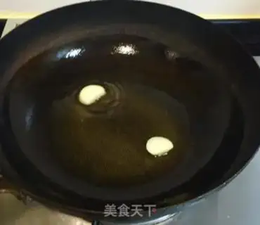 Make Fried eggs step 4