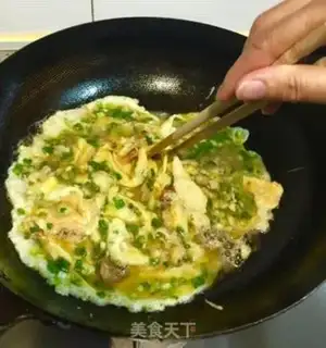 Make Fried eggs step 7