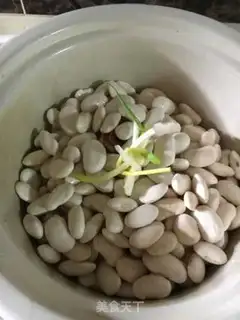 Make White bean stew for money leg step 5