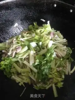 Make Celery peanuts with black wood step 5