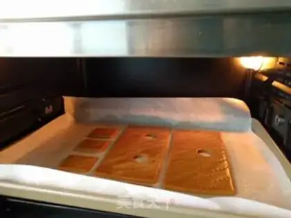 Make The White Dream Ginger House step 16