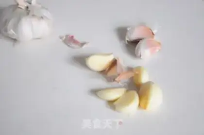 Make The Emerald Garlic step 1