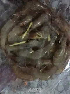 Make Delicious shrimp dry step 0